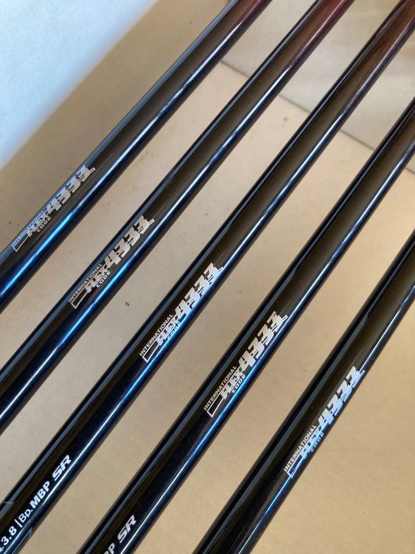 ゼクシオ11アイアンSRシャフトのみボルドー5本美品