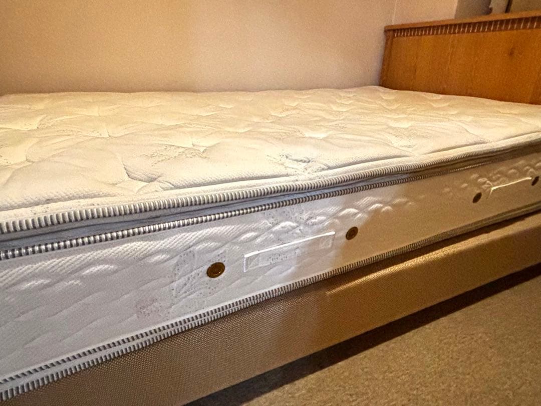 シモンズ　セミダブルマットレス(※フレームと同時購入で割引可)