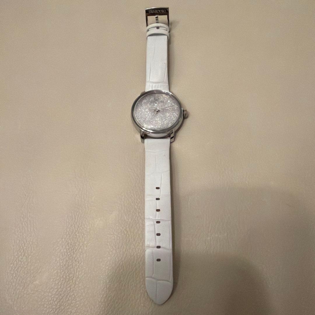 ☆SWAROVSKI☆ クリスタル ホワイトレザー腕時計