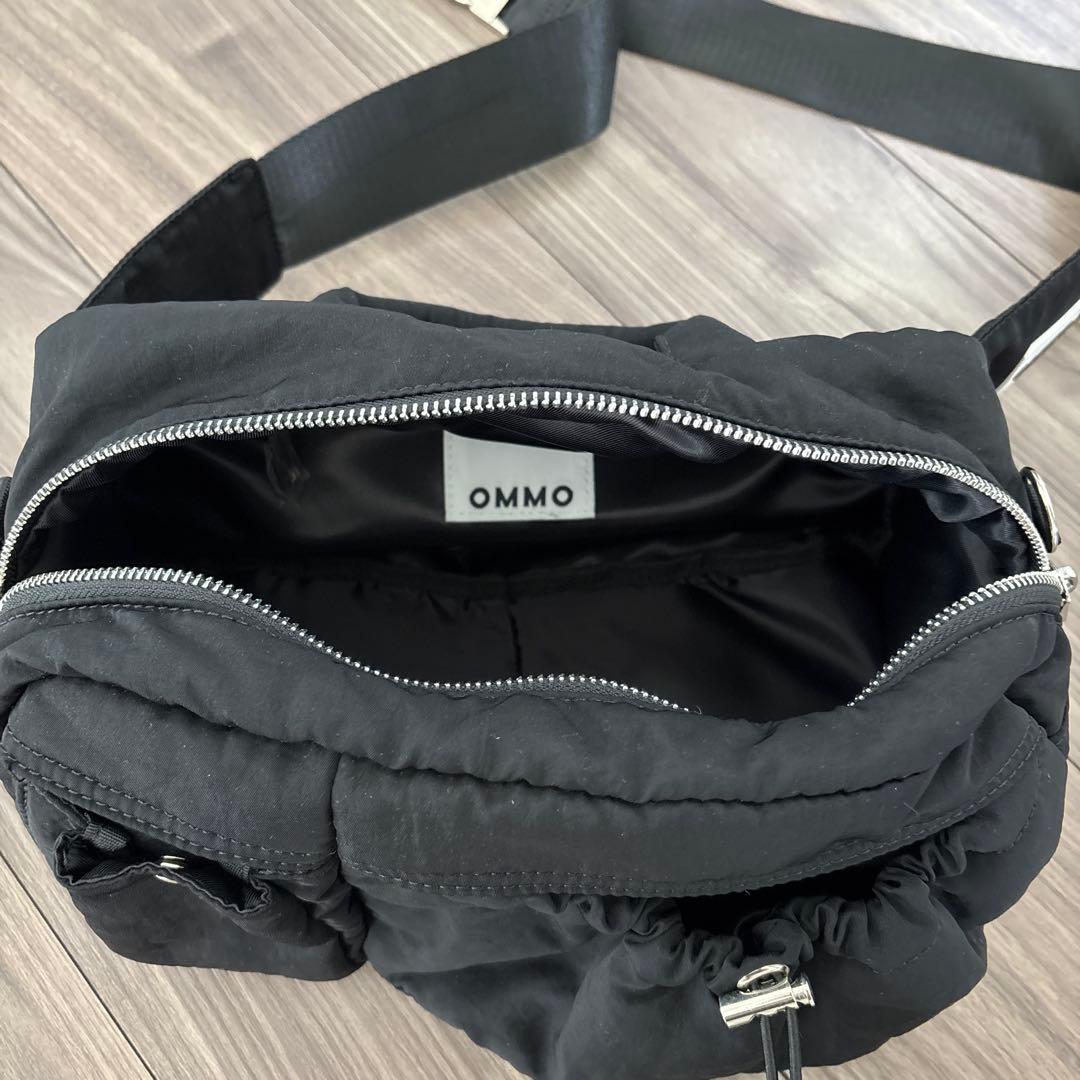 【美品】【完売品】OMMO 黒 ボディバッグ　2wayショルダーバッグ