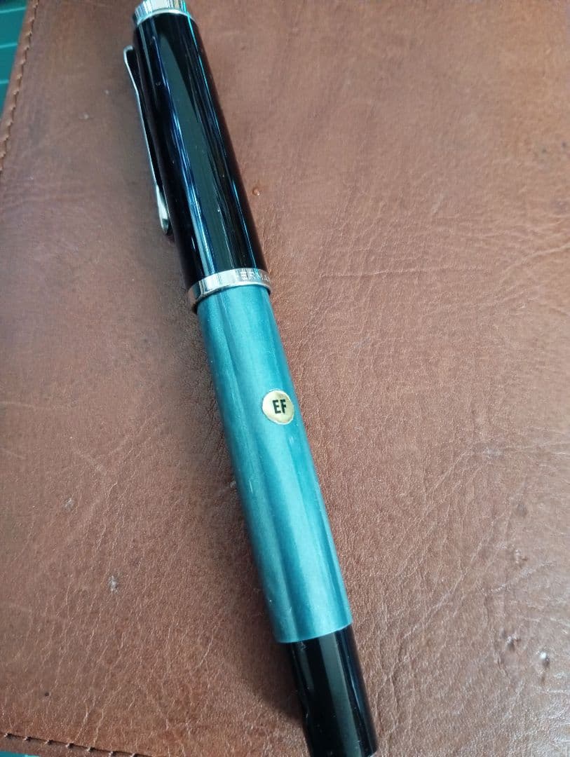 ペリカン　鉄ペン　吸引式　EF ヒナ２羽