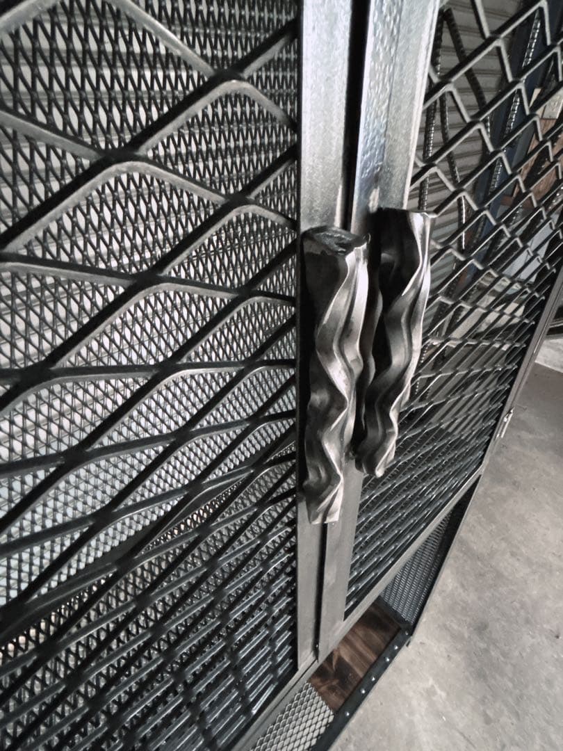 大幅お値下げ　アイアンキャビネット　ASE インダストリアル家具　デザイン家具