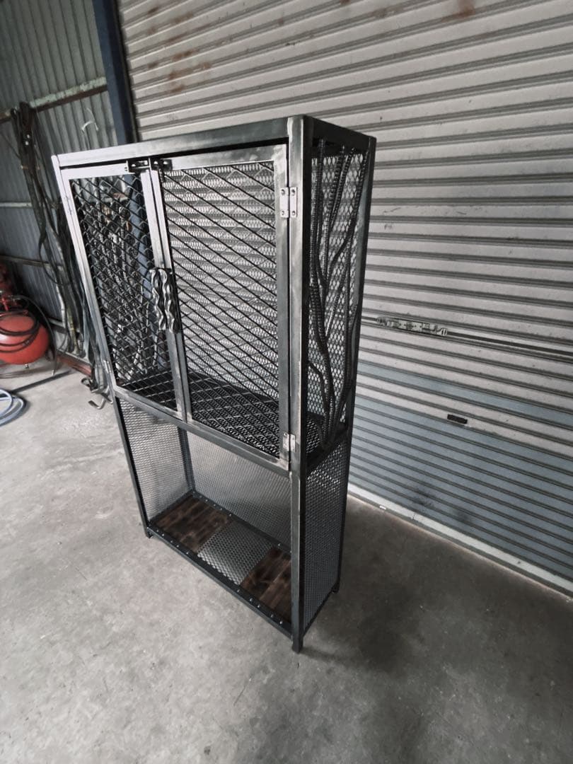 大幅お値下げ　アイアンキャビネット　ASE インダストリアル家具　デザイン家具