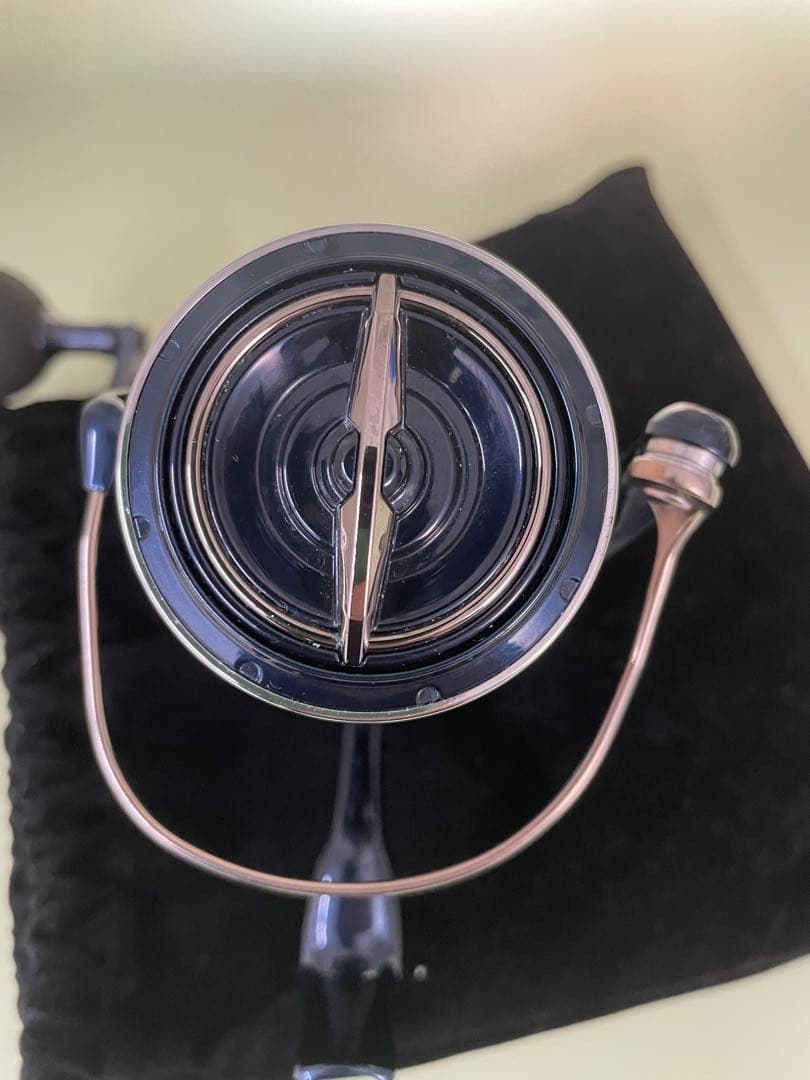 21ツインパワー XD 4000XG スピニングリール 収納袋付き