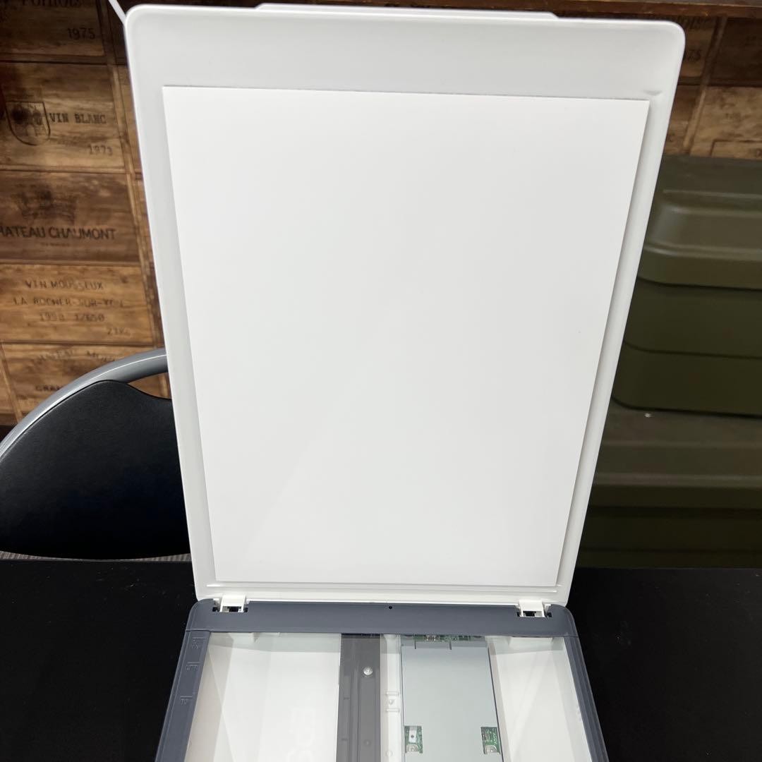 新古品　EPSON GT-S650 フラットベッドスキャナー ホワイト