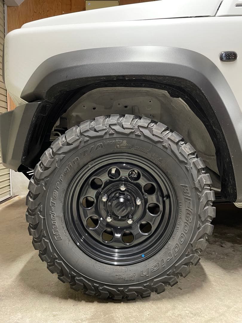 ②ジムニーシエラ 純正15インチホイール グッドリッチ　215/75R15