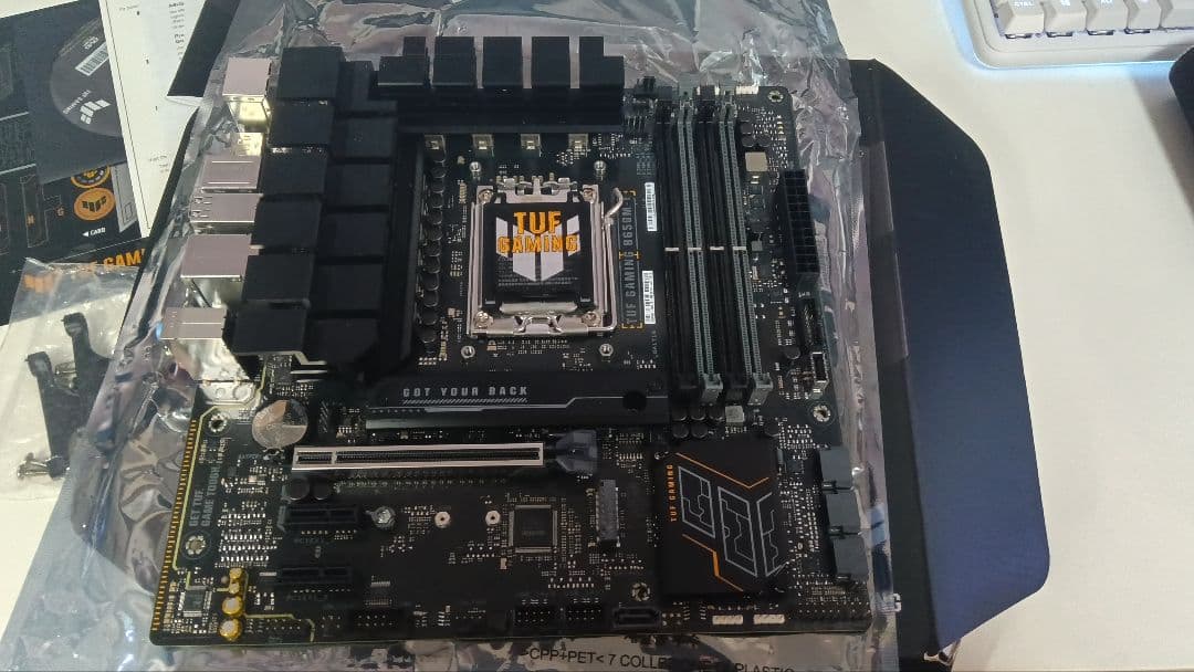 ASUS B650M-E マザーボード TUF GAMING　microATX