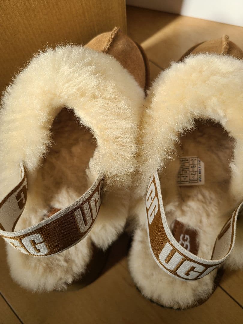 UGG ブラウン ファースリッポン