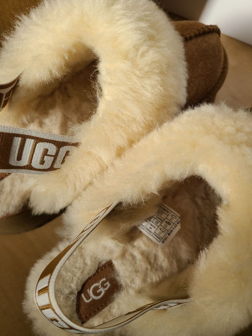 UGG ブラウン ファースリッポン