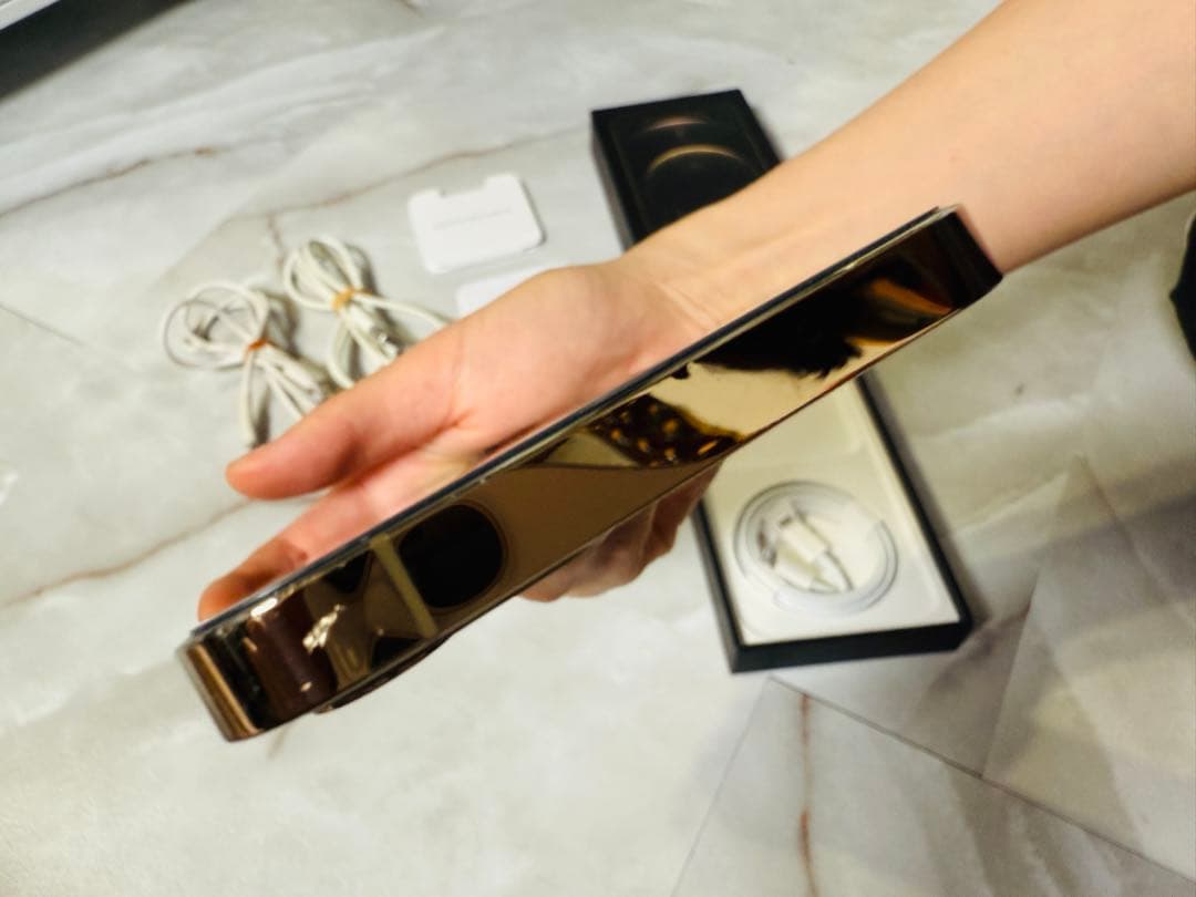 おまけケーブル付き！iPhone12Pro ゴールド 512GB SIMフリー