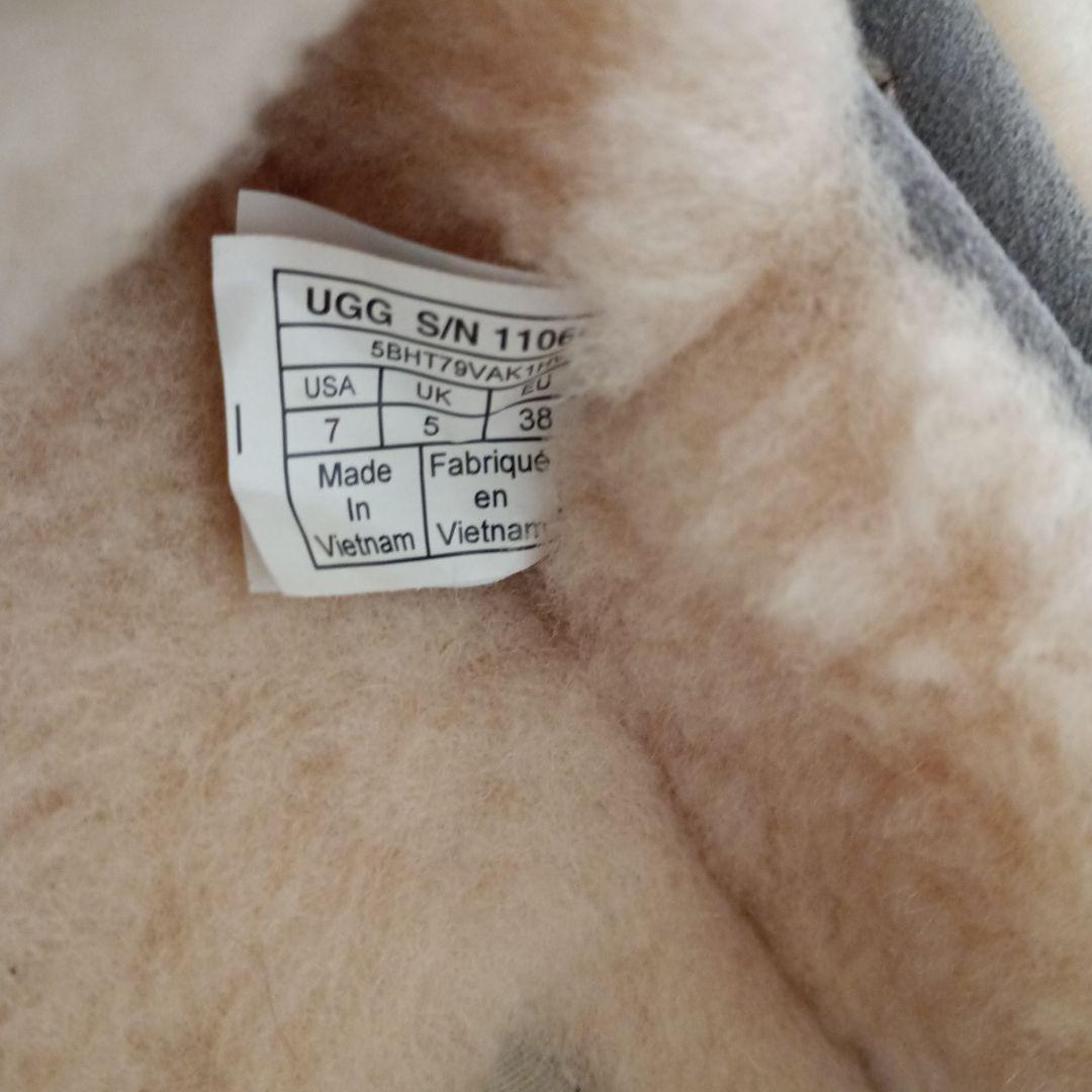 UGG アグ モカシングレー 24cm　美品