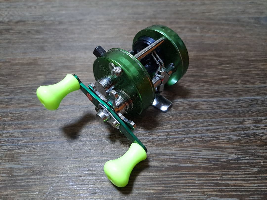 Abu ambassadeur 2500C　グリーン　サイモンシモムラ　ハンドル