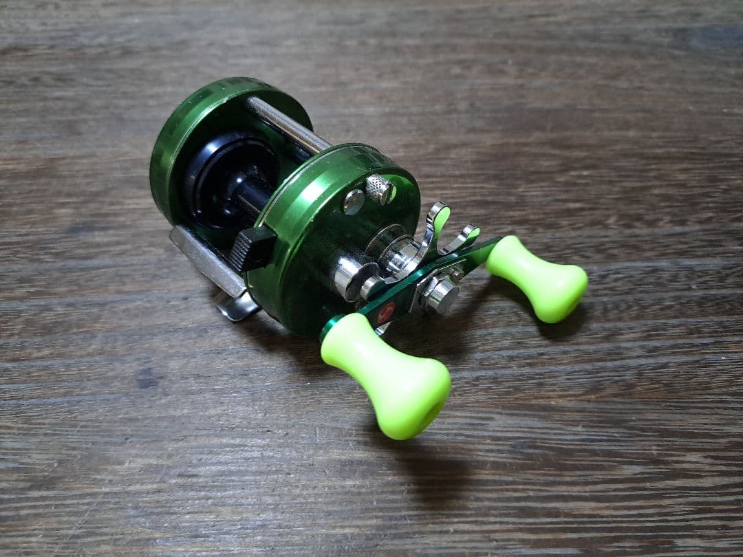 Abu ambassadeur 2500C　グリーン　サイモンシモムラ　ハンドル