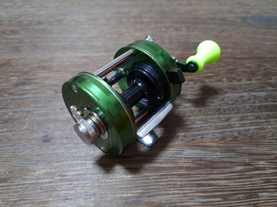 Abu ambassadeur 2500C　グリーン　サイモンシモムラ　ハンドル