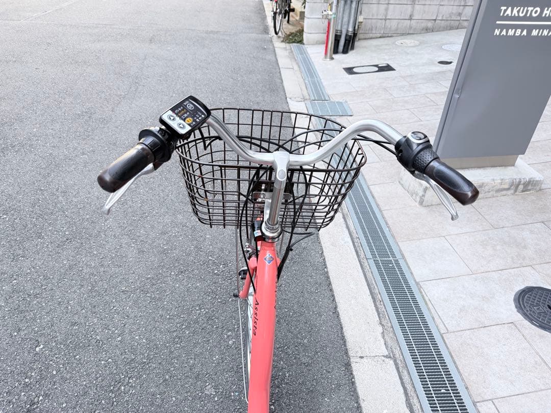 大阪府　電動アシスト自転車 前カゴ付き　26インチ