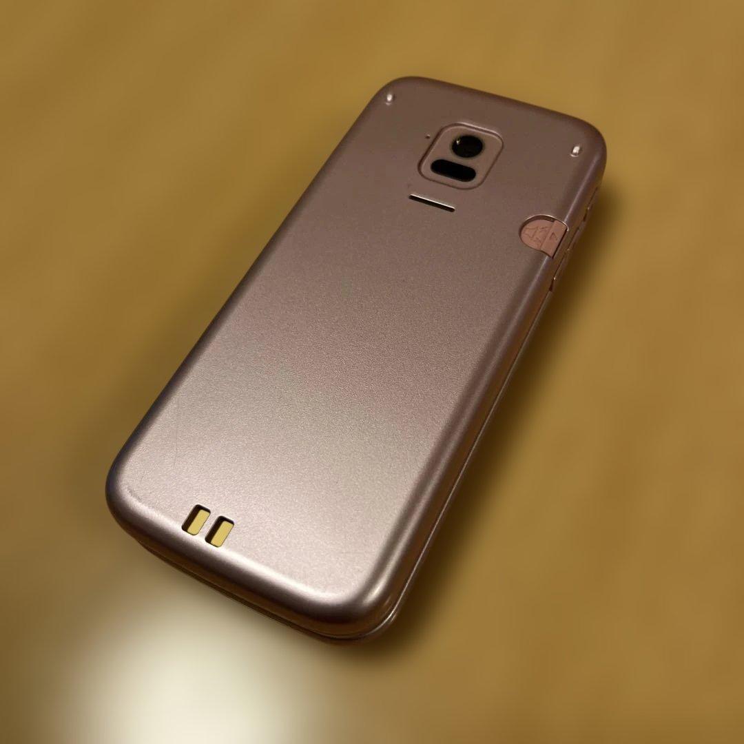 ドコモ　F-01M ガラケー　らくらくホン ピンク　純正卓上ホルダー付き　美品