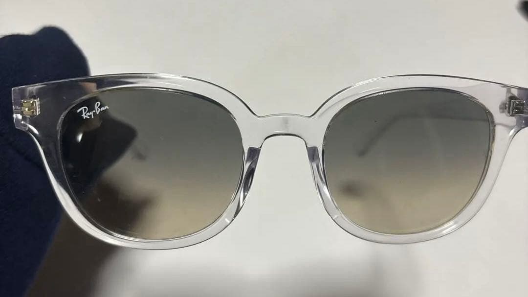 e*g様 Ray-Ban サングラス　透明フレーム