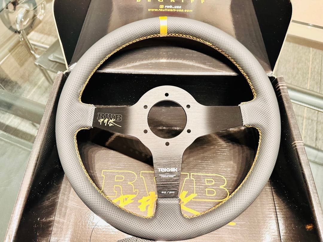 RAUH-Welt 限定ステアリング 219/300