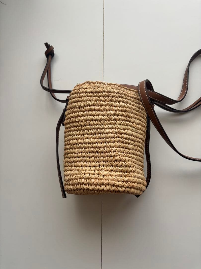 ロエベ　ノベルティ　カゴバック　ラフィアショルダーバッグ