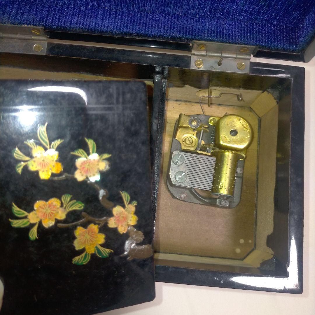 孔雀デザインのオルゴール アクセサリーボックス