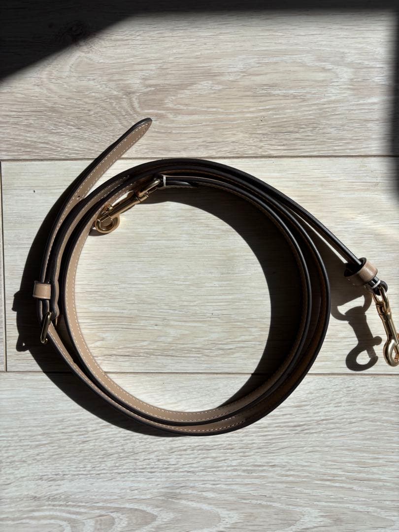 新品未使用 COACH ベージュ ショルダーバッグ 中型