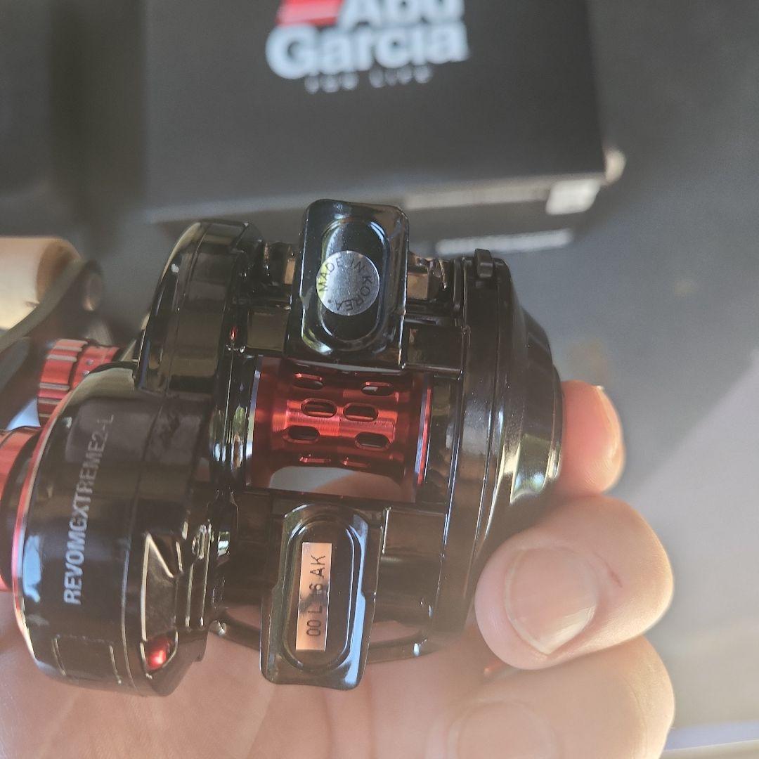 Abu Garcia REVO ベイトリール