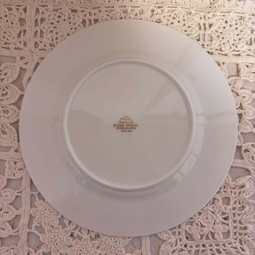 有田焼　深川製磁製のボンチャイナ ケーキ皿