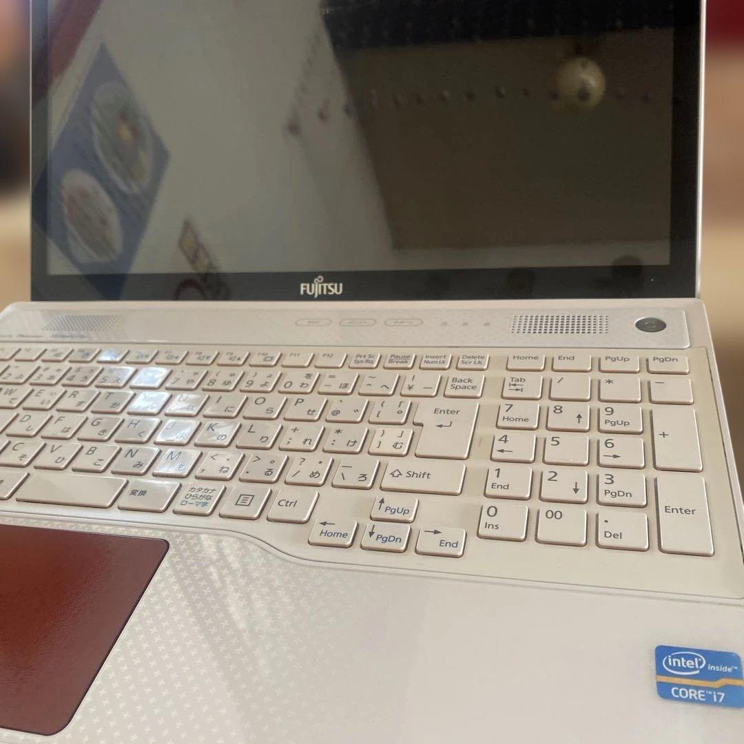 Core i7 とCore i5ノートPCセット