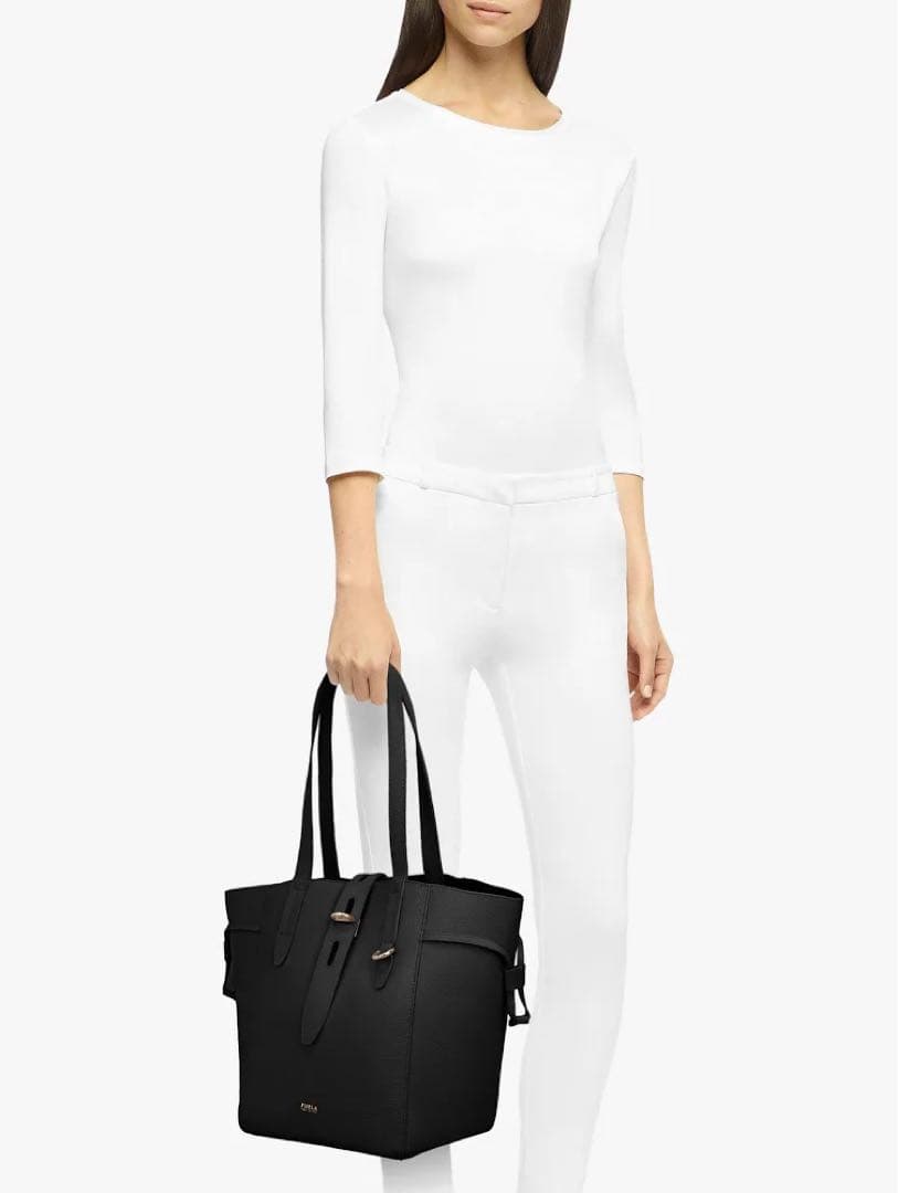 【新品未使用】A4 FURLA フルラ トートバッグ NET Mサイズ シボ