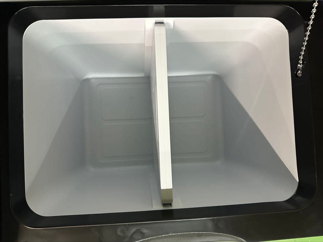 402車載冷蔵庫 29L -22℃〜10℃ 45W12V/24V車に対応