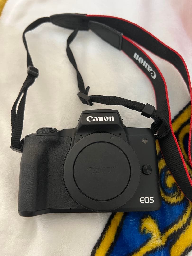 EOS Kiss M2 ダブルズームキットブラック