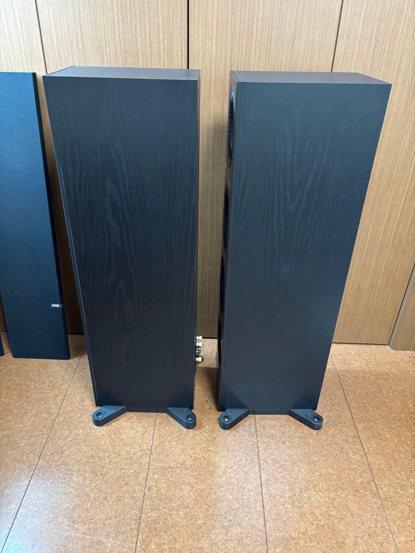 KEFケーイーエフQ700スピーカーペア　ブラックオーク