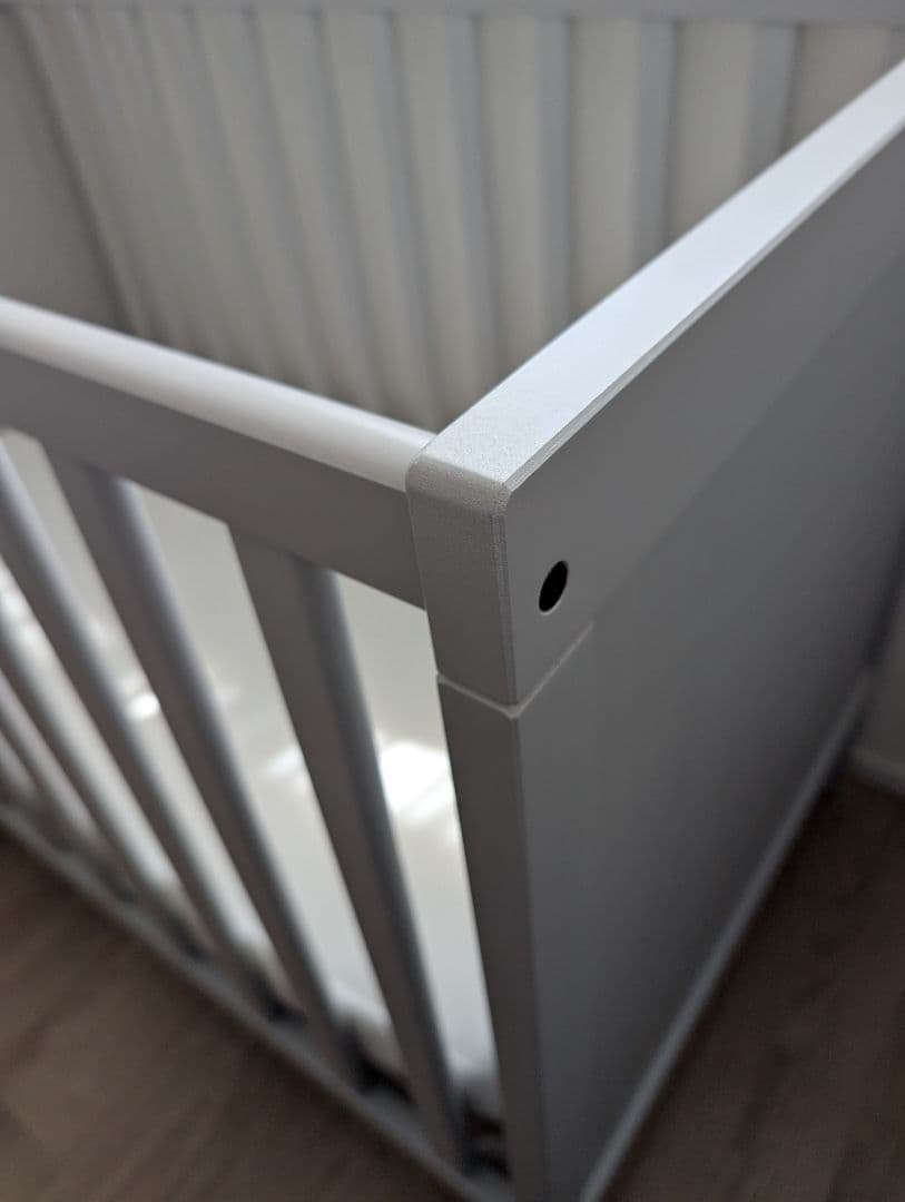 グレー 木製ベビーベッド IKEA SUNDVIK ズンドヴィーク　マットレス付