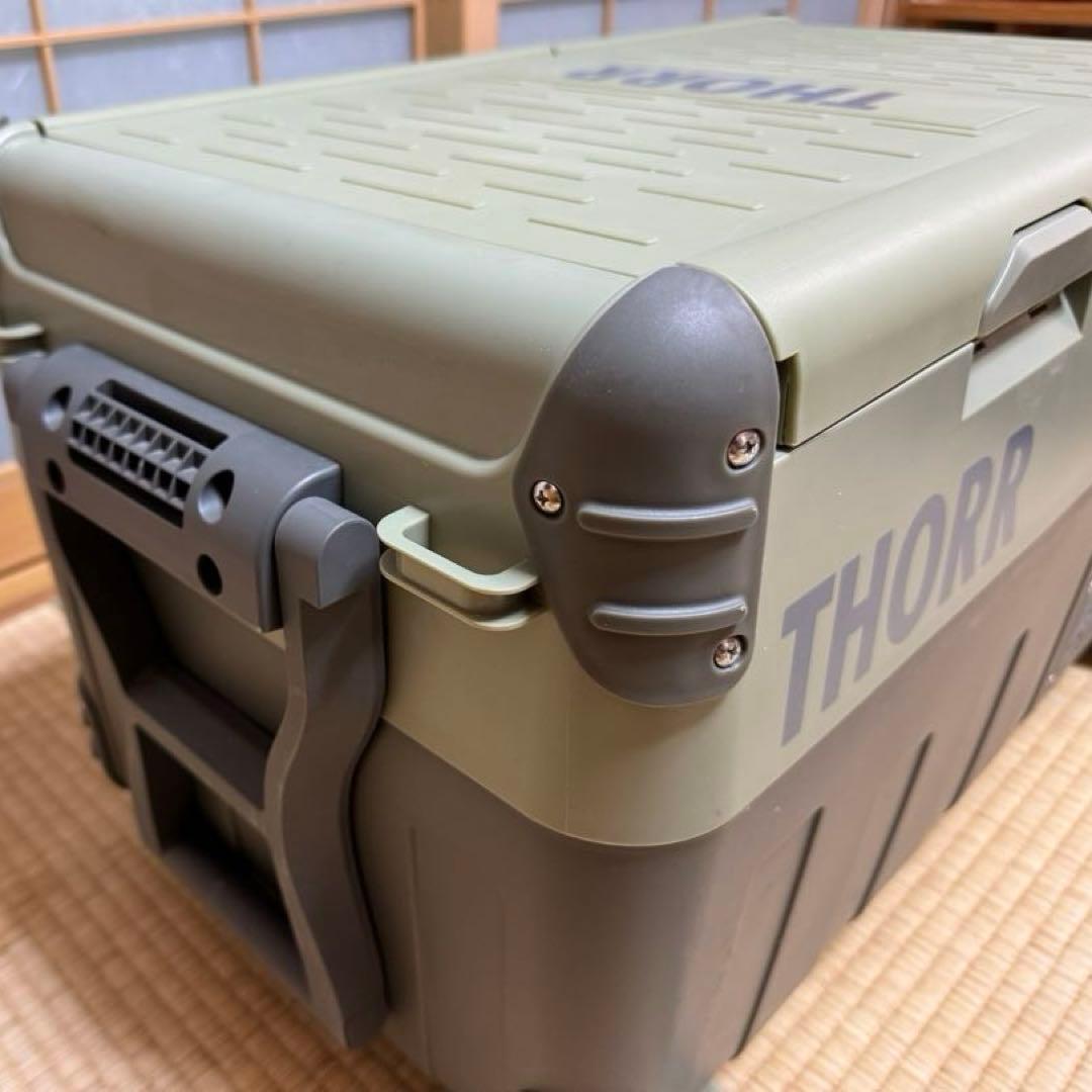 THORR ポータブル冷蔵庫　オリーブ＆ダークグレー 30L