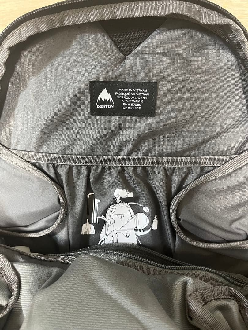 【極美品】BURTON バートン　バックパック　ライダース　24L スノボー