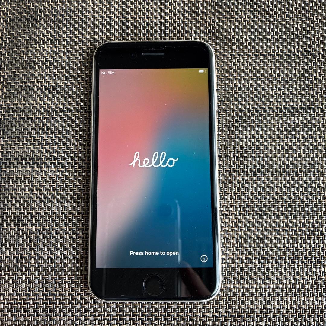 【美品】iPhone SE 第3世代 64GB SIMフリー