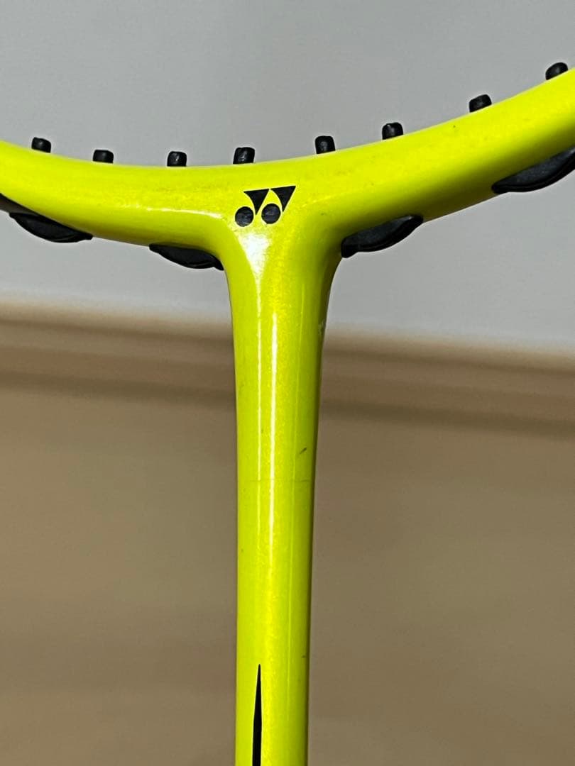 【状態良好】YONEX バドミントンラケット アークセイバーzスラッシュ