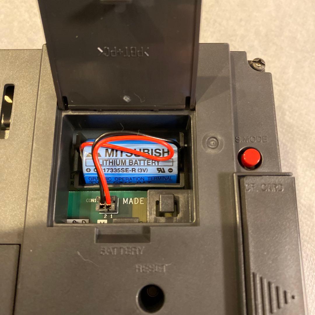 三菱タッチパネル　GT1685-STBA 　三菱電機製