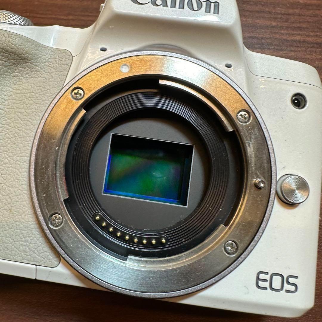 Canon EOS Kiss M 標準レンズキット 一眼レフカメ 0311