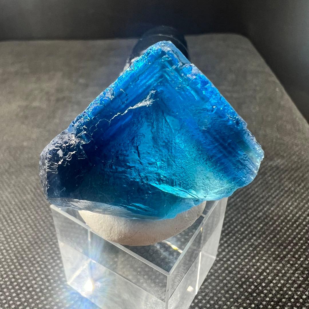 ヤオガンシャン　「ナイルブルー」ウィンドウ　「コバルトブルー」フローライト