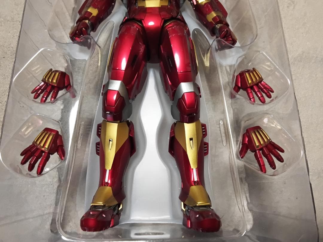 a*o様 ホットトイズ アイアンマン マーク17 ハートブレイカー