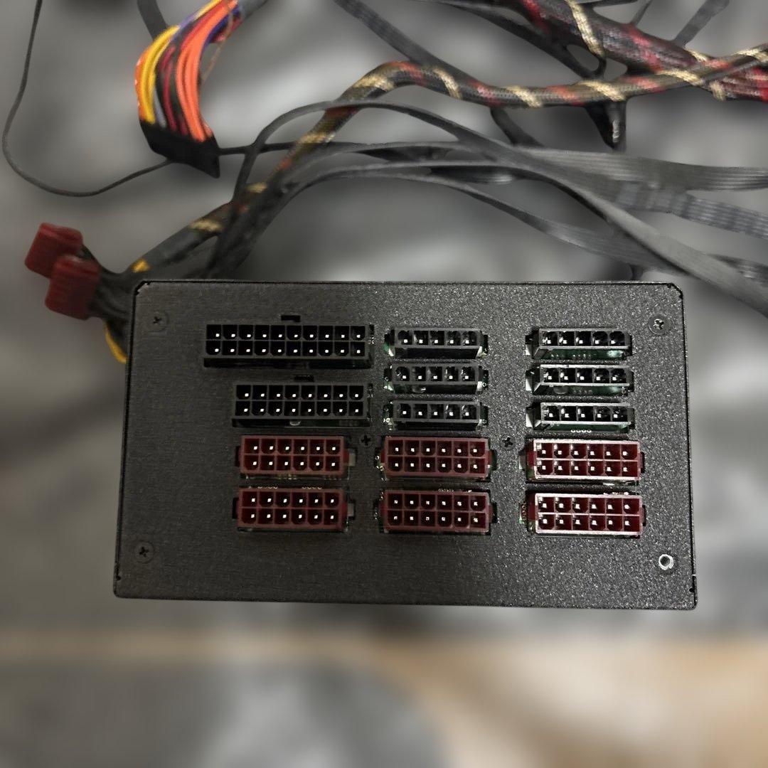 ［中古品］Enermax Platimax 電源ユニット(1350w)