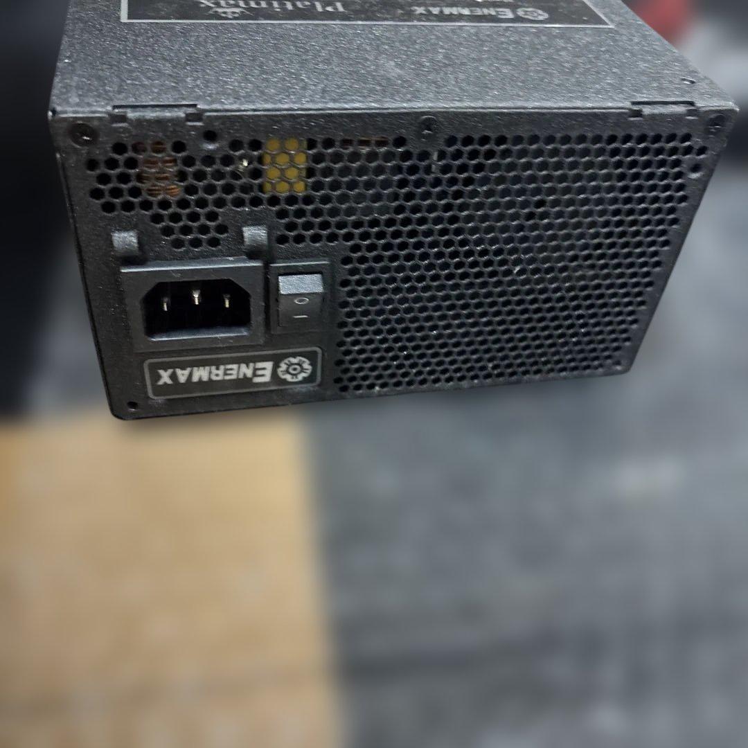 ［中古品］Enermax Platimax 電源ユニット(1350w)
