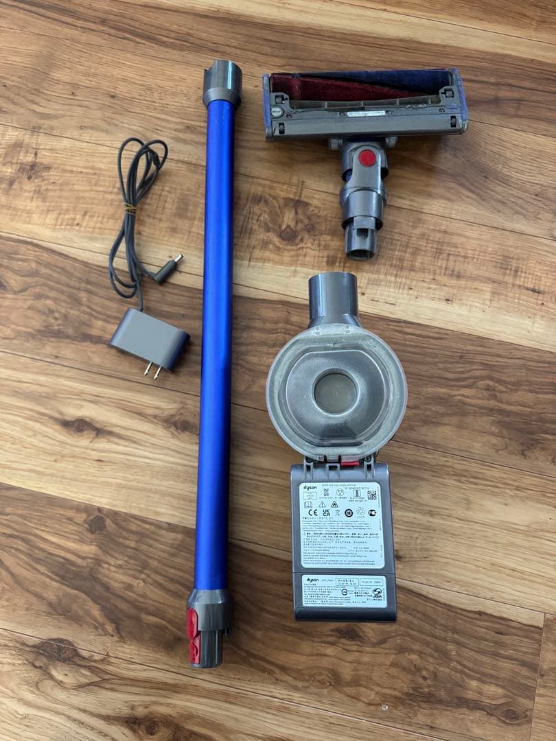 Dyson V6 SV11 掃除機 本体 + 付属品