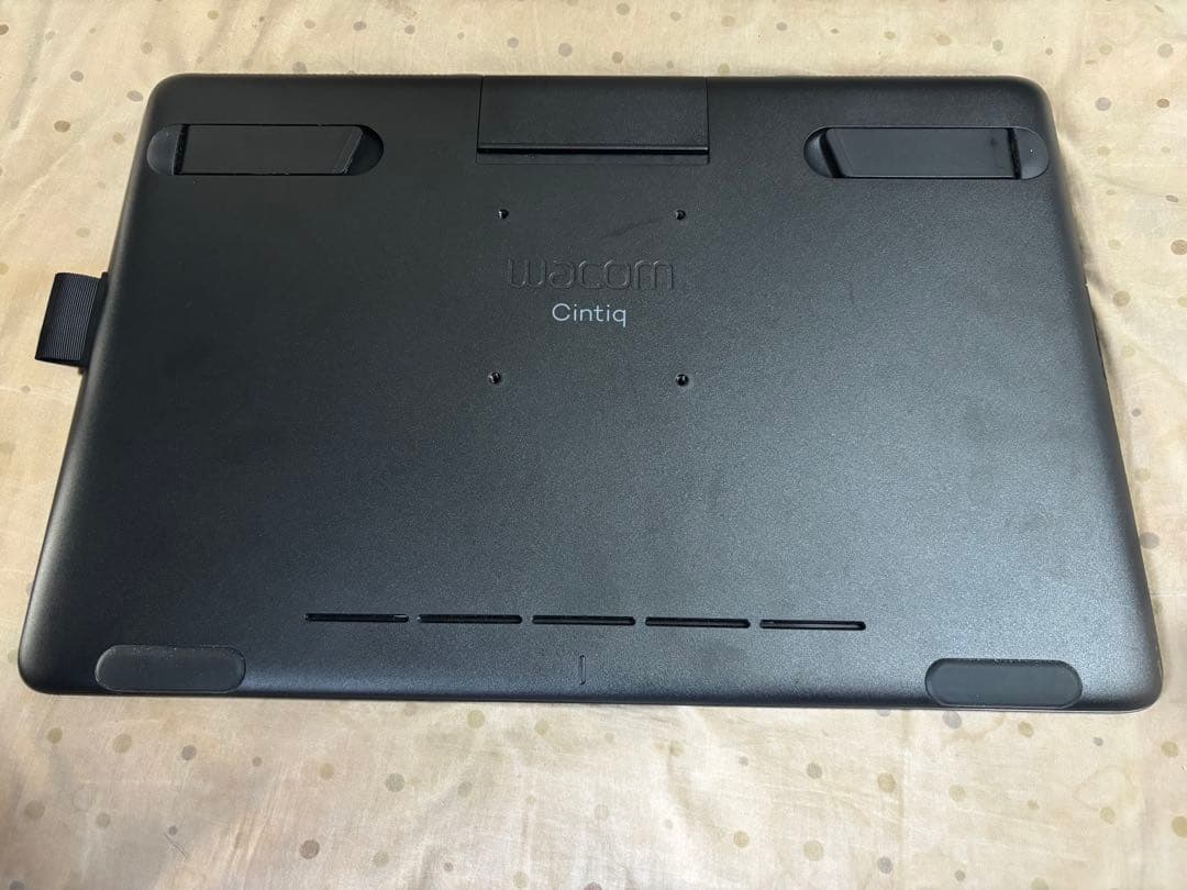 Waccom Cintiq 16 ペンタブレット ペン付き