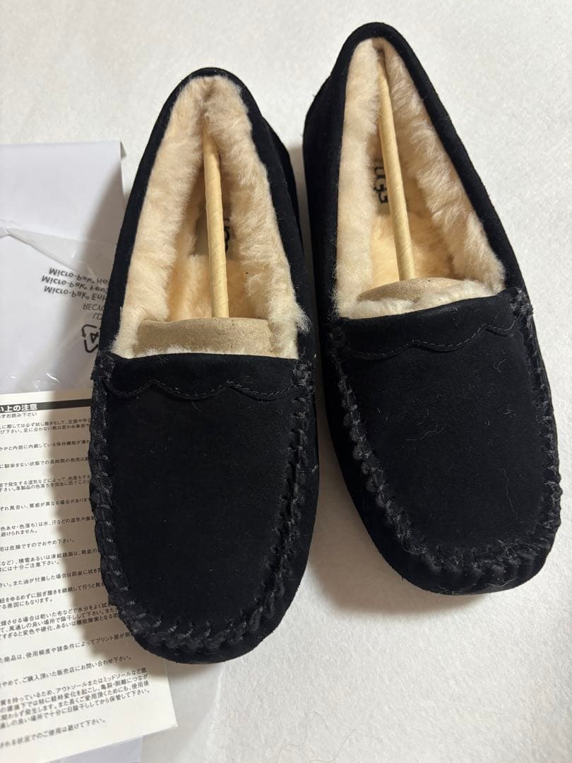 正規　UGG SCALLOPED MOC ブラック 7 アンスレー