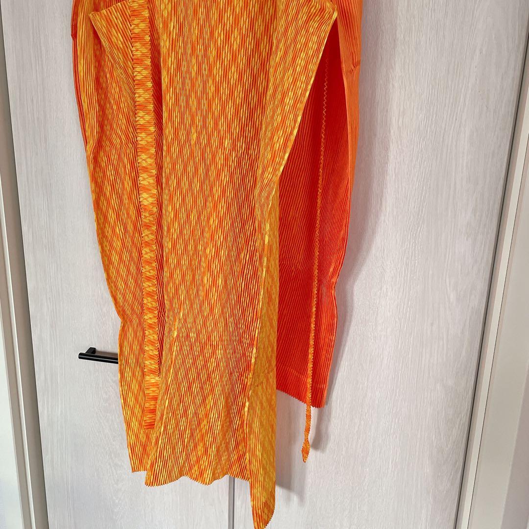 【新品】　イッセイミヤケ　プリーツ　エプロン　オレンジ　2way