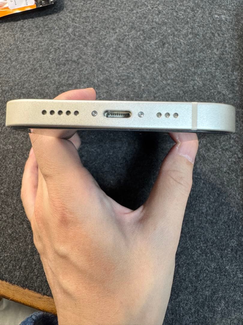 Apple iPhone 14 Starlight 128GB　SIMフリー