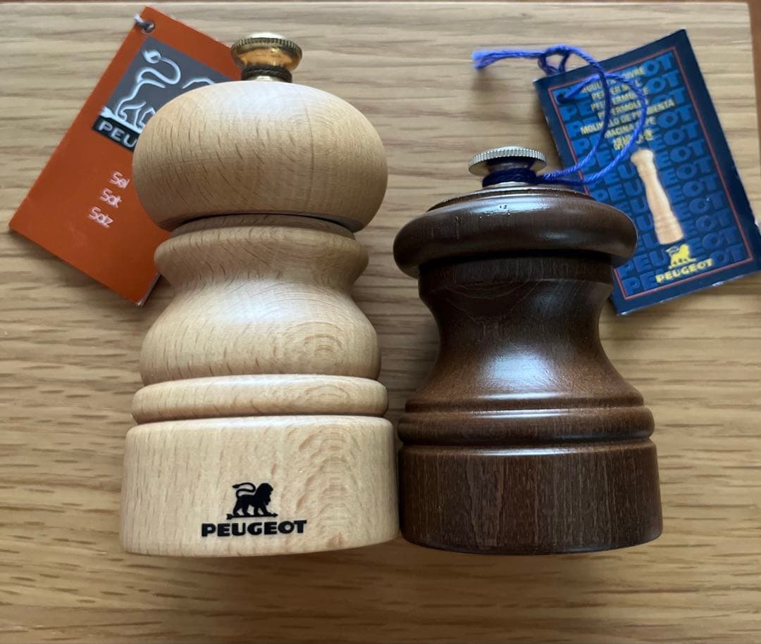 【新品未使用品】　PEUGEOT　プジョー　 木製ソルトミル　ペッパーミル