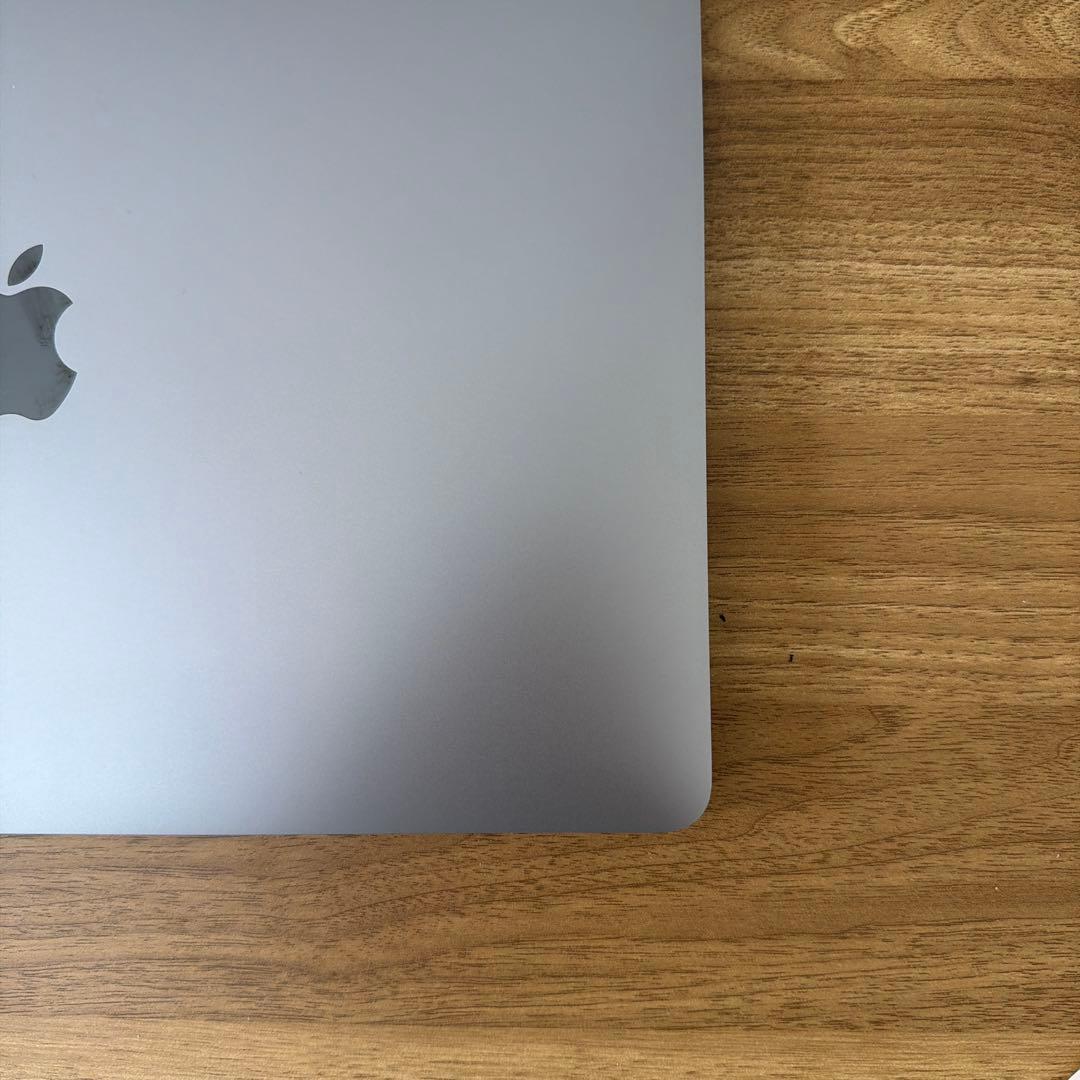 【美品】MacBook Air M1 16GB / 512GB